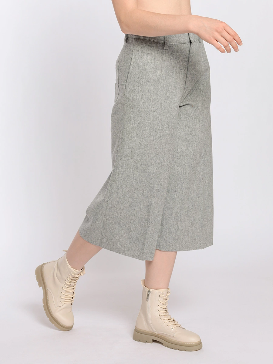 Светло-серые кюлоты с высокой талией